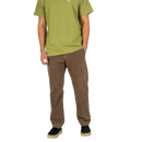 Koop de Reell Reflex Loose Chino  Lichen Square Cordveilig  en snel bij Revert 95 online of kom hem checken in de winkel in Haarlem.