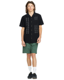 Koop het Volcom Bayamostone SS veilig en snel bij Revert 95 online of kom hem checken in de winkel in Haarlem.