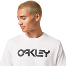 Koop de Oakley Mark II T-shirt 2.0 en snel bij Revert 95 online of kom hem checken in de winkel in Haarlem.