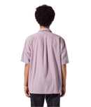 Koop de Former Vivian Herringbone SS Shirt Mauve veilig en snel bij Revert 95 online of kom hem checken in de winkel in Haarlem.