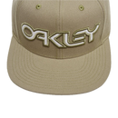 Koop de Oakley Meshed B1B FB Cap veilig  en snel bij Revert 95 online of kom hem checken in de winkel in Haarlem.