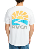 Koop de RVCA Sun Phase SS Tee veilig en snel bij Revert 95 online of kom hem checken in de winkel in Haarlem.