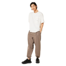 Koop de Oakley Field Gear Line Scratch Tee 5.0 veilig en snel bij Revert 95 online of kom hem checken in de winkel in Haarlem.