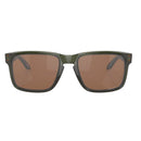 Bestel de Oakley Holbrook Matte Olive Prizm Tungsten veilig, gemakkelijk en snel bij Revert 95. Check onze website voor de gehele Oakley collectie, of kom gezellig langs bij onze winkel in Haarlem.