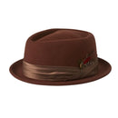 Bestel de Brixton STOUT PORK PIE SEPIA BRONZE veilig, gemakkelijk en snel bij Revert 95. Check onze website voor de gehele Brixton collectie, of kom gezellig langs bij onze winkel in Haarlem.