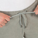 Bestel de Reflex Easy Short Baby Cord Grey Mint snel, gemakkelijk en veilig bij Revert 95. Bekijk onze website voor de hele Reell Denim collectie.