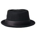 Bestel de Brixton STOUT PORK PIE BLACK BLACK veilig, gemakkelijk en snel bij Revert 95. Check onze website voor de gehele Brixton collectie.