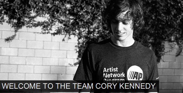 Cory Kennedy op RVCA clothing