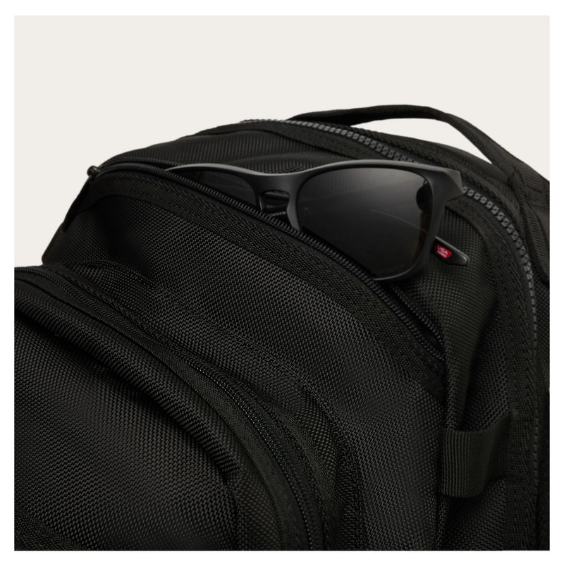Oakley Enhance Light Backpack – lichtgewicht rugtas van waterafstotend polyester met laptopvak en clean Oakley-design