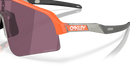 Koop de Oakley Sutro Lite Sweep Matte Neon Orange Prizm Road Black veilig en snel bij Revert 95 online of kom hem passen in de winkel in Haarlem.