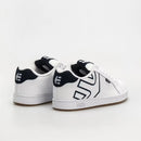 Etnies Fader White Navy skateschoen met cupsole en groot navy logo op wit bovenwerk.