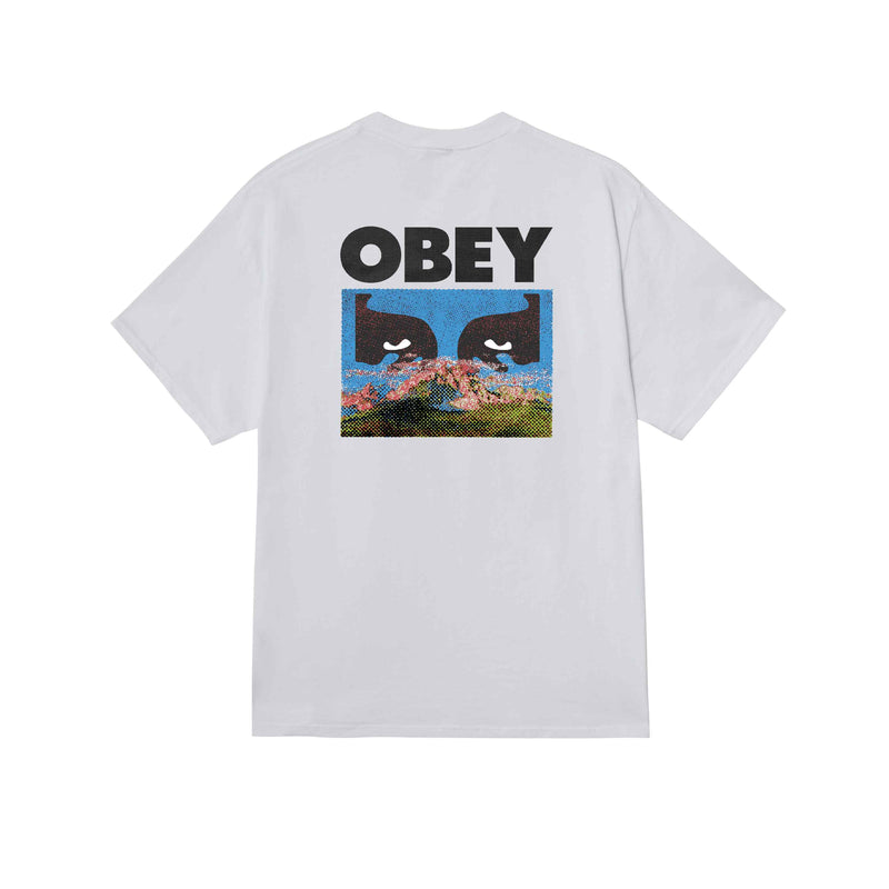 Obey In A Different Place Classic Tee – wit katoenen T-shirt met In A Different Place graphic op borst en rug