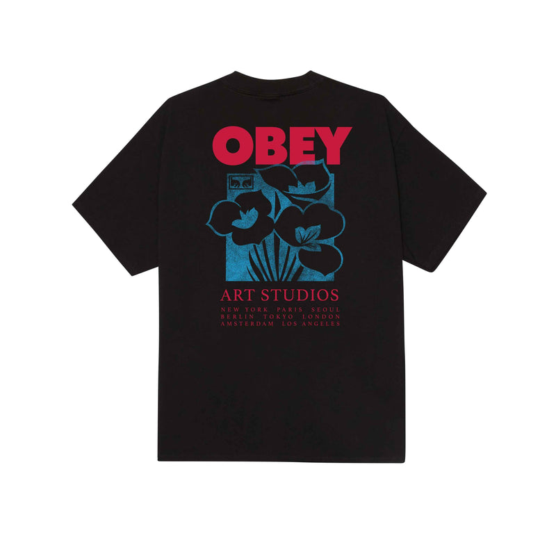 Koop de Obey art studio flowers classic tee veilig en snel bij Revert 95 online of kom hem checken in de winkel in Haarlem.
