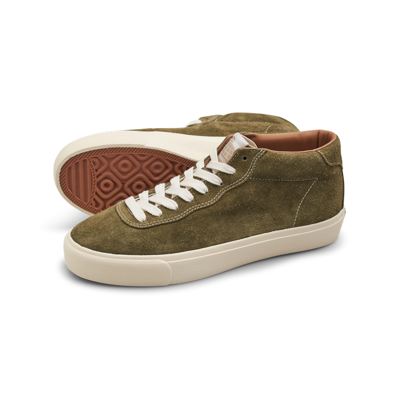 Last Resort AB VM001 Mid Olive White – mid-top skateschoen van olijfgroen suède met witte zool en subtiele branding