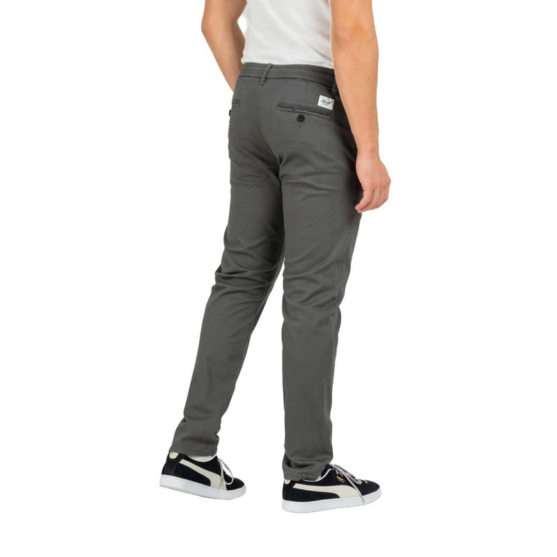 Bestel de Reell Denim Reflex Easy ST Vulcan Grey snel, veilig en gemakkelijk bij Revert 95. Check de gehele Reell Denim collectie op onze site, of kom gezellig langs bij onze winkel in Haarlem.