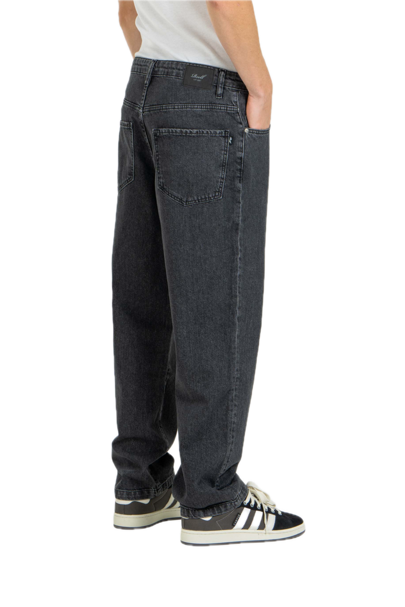 Reell Solid Zero’s Stone Black – straight fit jeans in zwarte stone wash met subtiele fading en 5-pocket design

