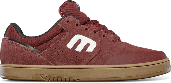 Etnies Marana Michelin Maroon Black White – maroon suède skateschoen met zwarte details, witte middenzool en Michelin rubberzool