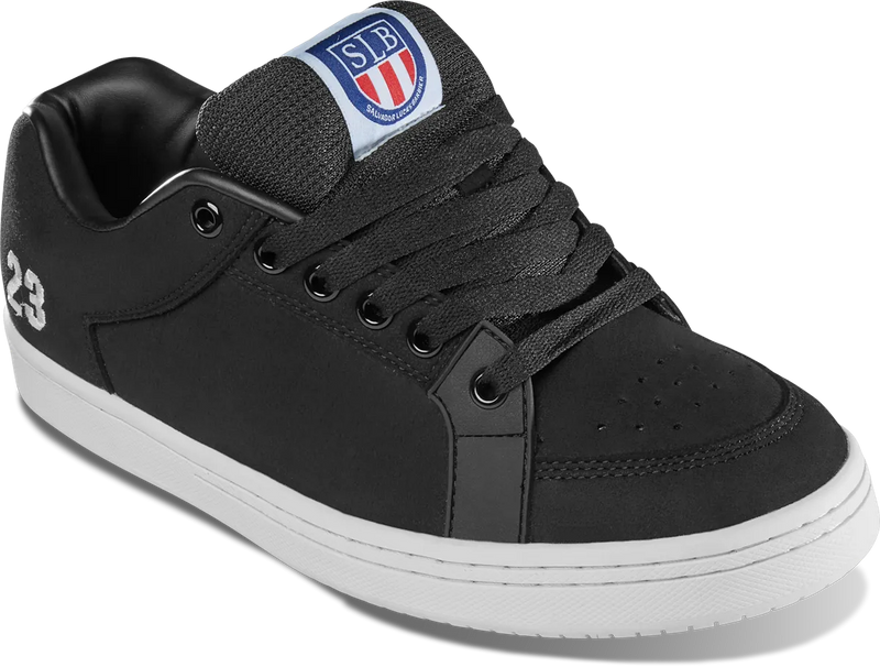 Etnies Sal 23 Black – zwarte suède skateschoen met vulcanized zool en retro design