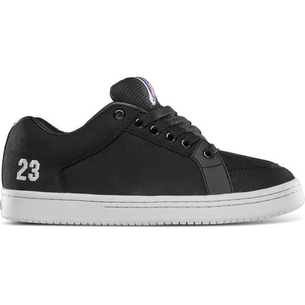 Etnies Sal 23 Black – zwarte suède skateschoen met vulcanized zool en retro designv