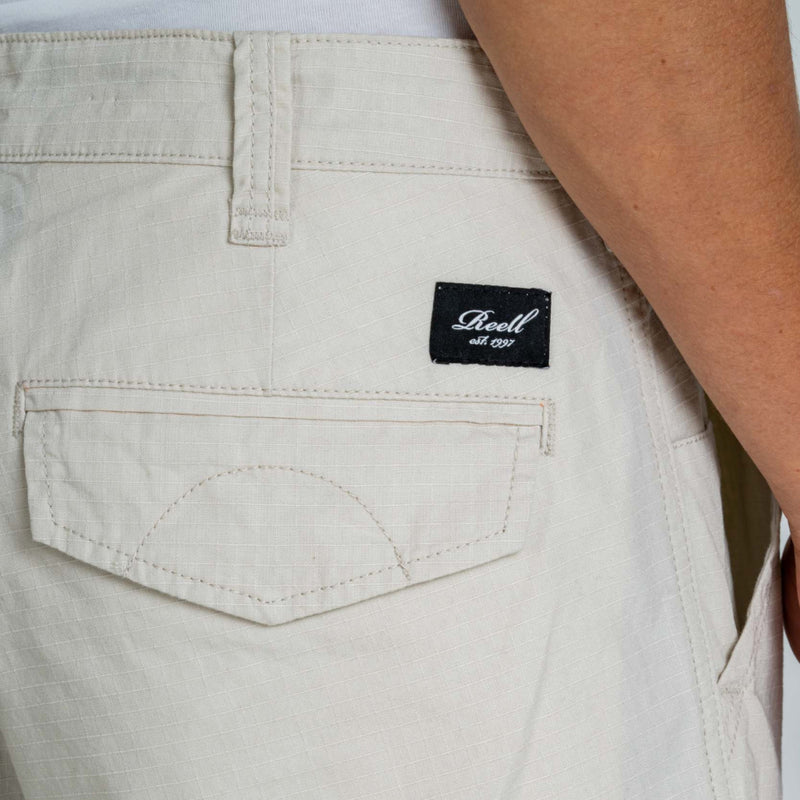 Bestel de Reell Denim New Cargo Short Flat White snel, gemakkelijk en veilig bij Revert 95. Check onze website voor de gehele Reell Denim collectie of kom gezellig langs bij onze winkel in Haarlem.