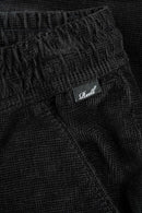 Reell Reflex Loose Chino Deep Black Square Cord – loose fit chino in diepzwarte corduroy met elastische tailleband en drawstring