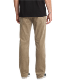 Volcom Solver 5 Pocket Corduroy Brindle – straight fit ribcord broek in brindle kleur met 5-pocket design en subtiele branding
