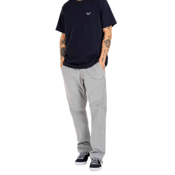 Koop de Reell Reflex Loose Chino Grey Square Cord veilig  en snel bij Revert 95 online of kom hem checken in de winkel in Haarlem.
