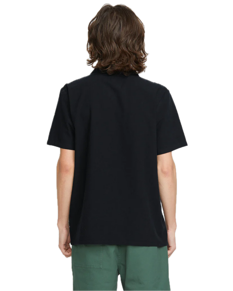 Koop het Volcom Bayamostone SS veilig en snel bij Revert 95 online of kom hem checken in de winkel in Haarlem.