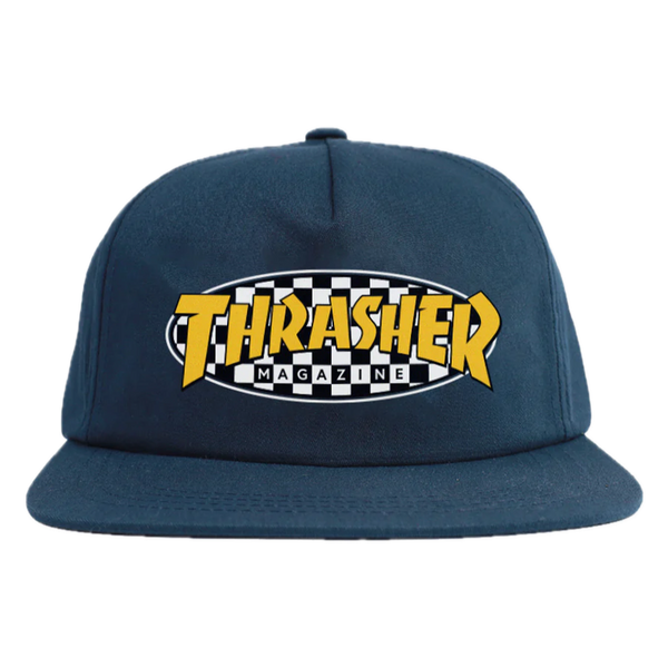 Thrasher Checkered Oval Snapback – zwarte snapback cap met geborduurd Thrasher Checkered Oval-logo en vlakke klep