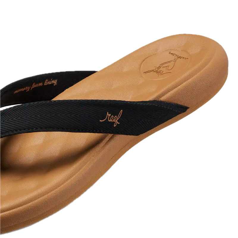Koop de Reef Cushion Harmony Black Tan Ladies veilig en snel bij Revert 95 online of kom hem checken in de winkel in Haarlem.