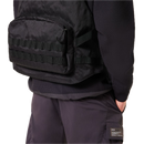 Koop de Oakley Field Gear Line AP Vest 5.0 veilig en snel bij Revert 95 online of kom hem checken in de winkel in Haarlem.