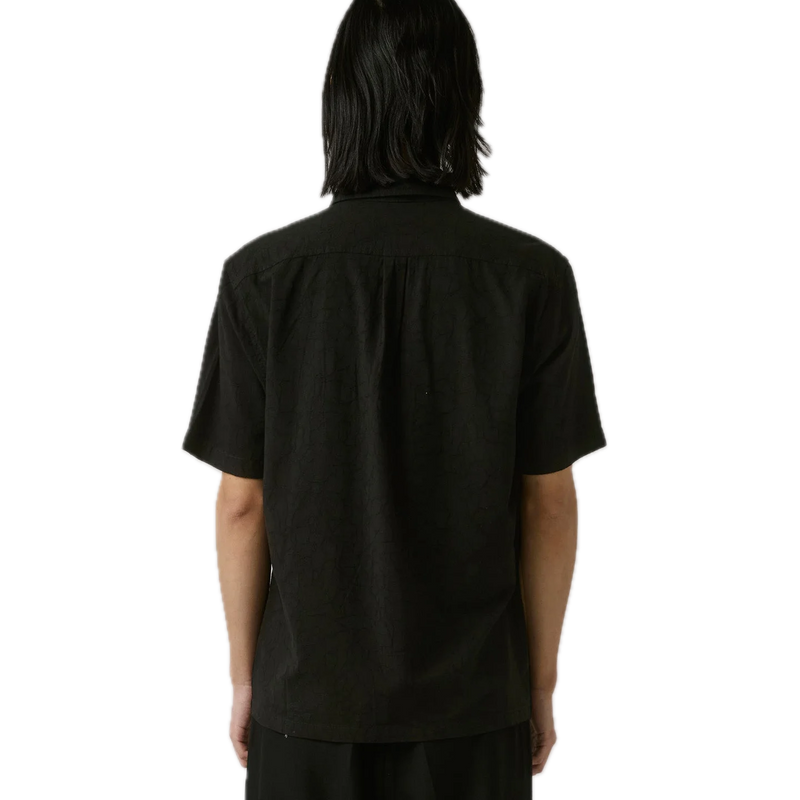 Koop de Former Vivian Vine SS Shirt en snel bij Revert 95 online of kom hem checken in de winkel in Haarlem.