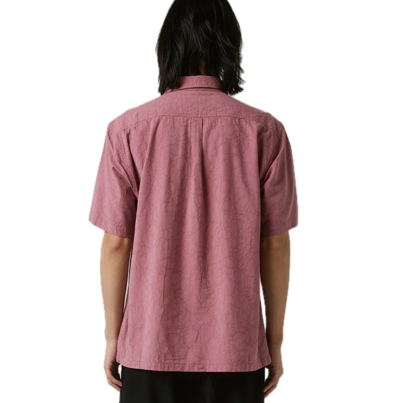 Koop de Former Vivian Vine SS Shirt en snel bij Revert 95 online of kom hem checken in de winkel in Haarlem.