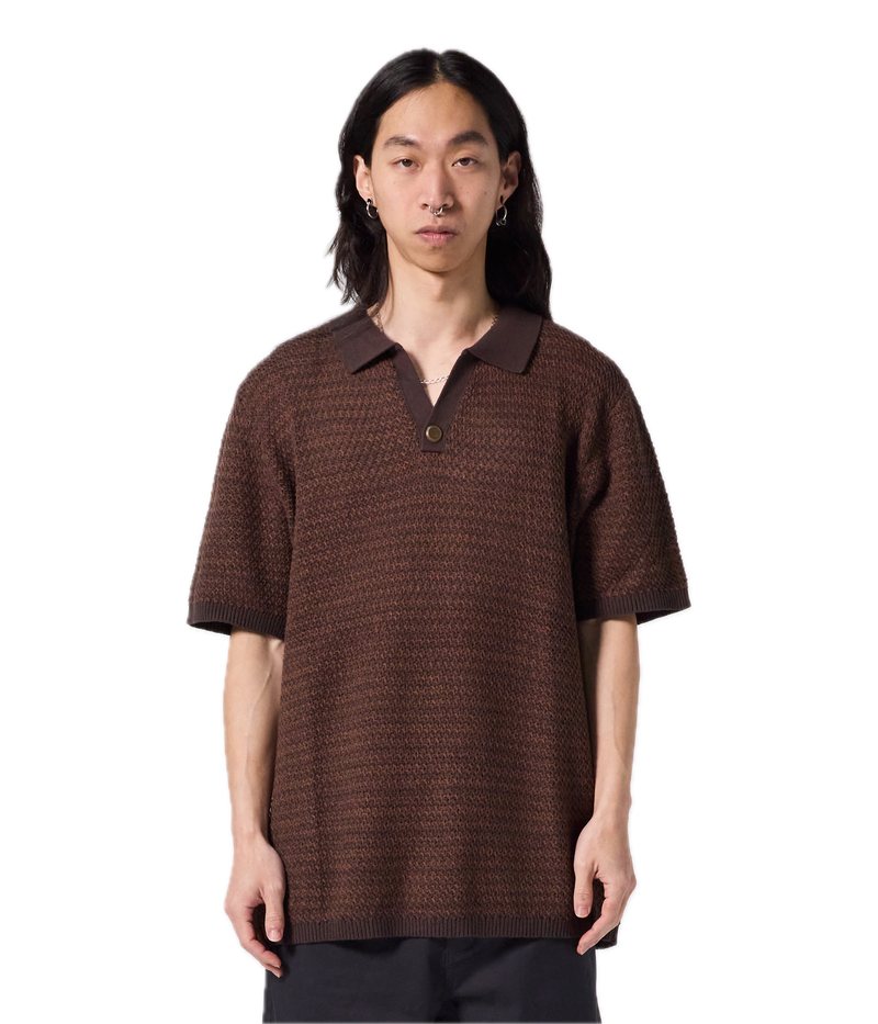 Koop de Former AG Collar Polo veilig en snel bij Revert 95 online of kom hem checken in de winkel in Haarlem.