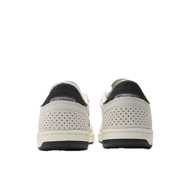 Koop de New Balance NM 440 V2 Sea Salt Black en snel bij Revert 95 online of kom hem checken in de winkel in Haarlem.