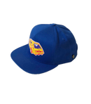 Rumble Blue Gremlin Snapback Cap – blauwe snapback cap met gele Gremlin-auto patch en platte klep
