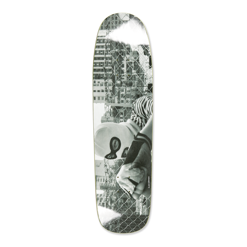 Koop de Polar Skate Co Klez Zawisza Hong Kong Deck Black veilig en snel bij Revert 95 online of kom hem checken in de winkel in Haarlem.