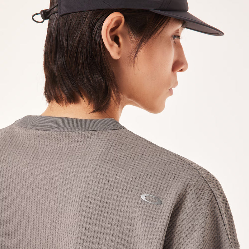 Oakley Field Gear Line Union LS Wide Tee – technische long-sleeve met holle vezel, relaxed fit en verborgen zijrits