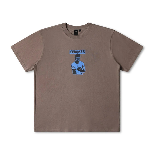Koop de Former Undisturbed T-shirt veilig en snel bij Revert 95 online of kom hem checken in de winkel in Haarlem.