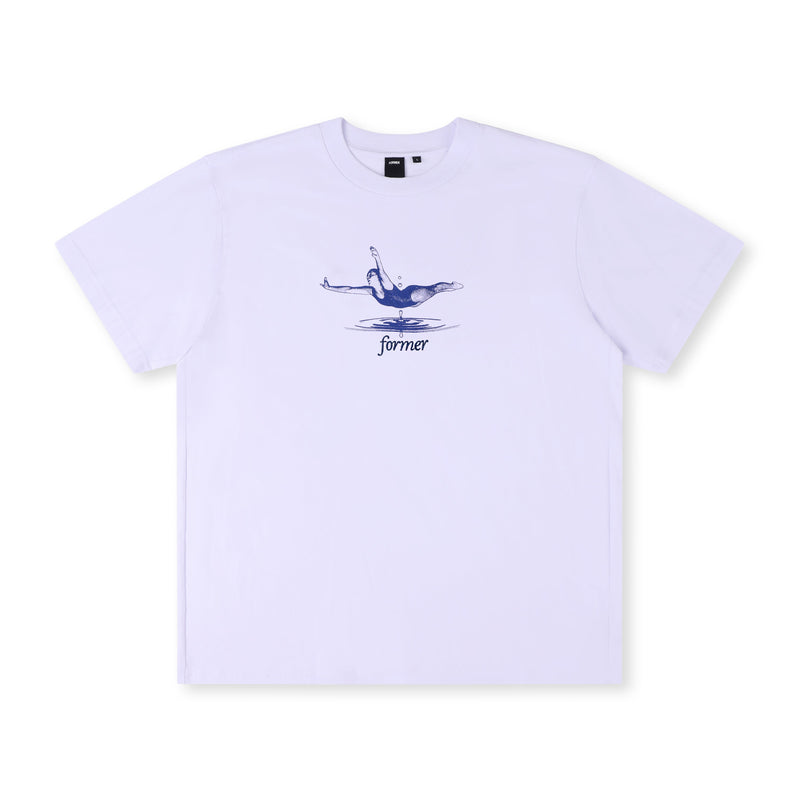 Koop de Former Diver T-shirt veilig en snel bij Revert 95 online of kom hem checken in de winkel in Haarlem.