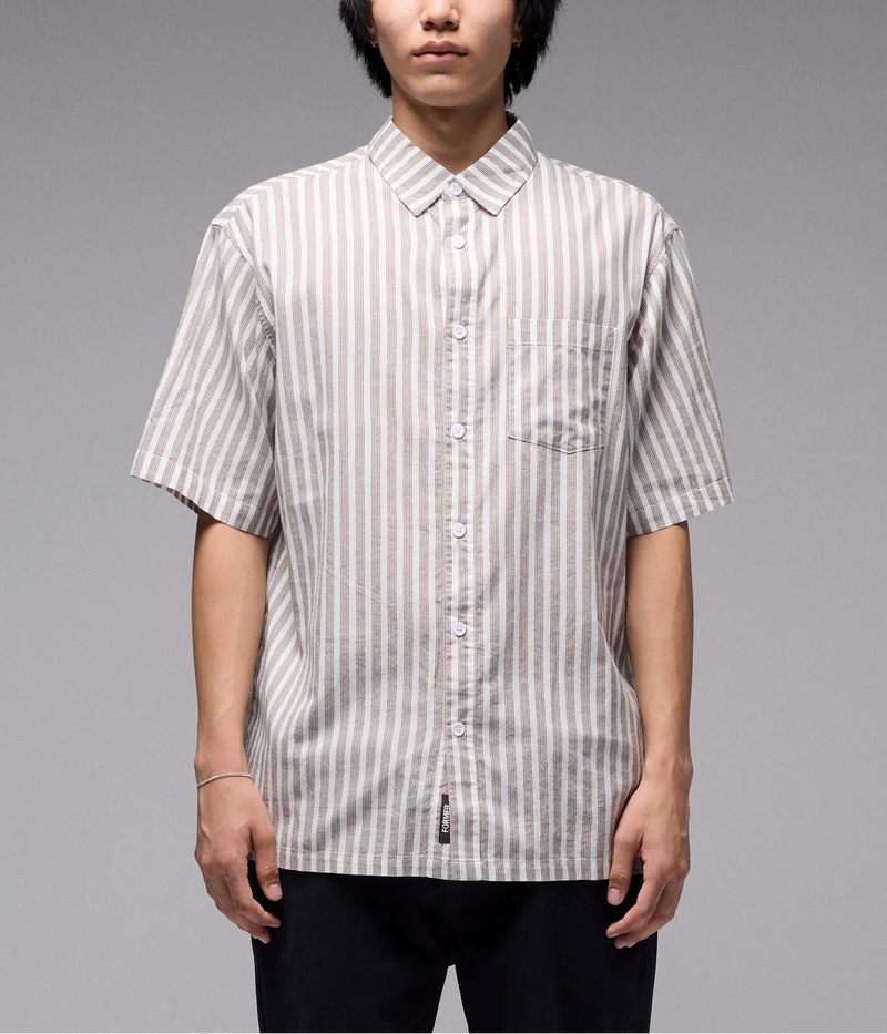 Former Reynolds Stripe SS Shirt Choc – gestreept short-sleeve shirt met Reynolds signature style
