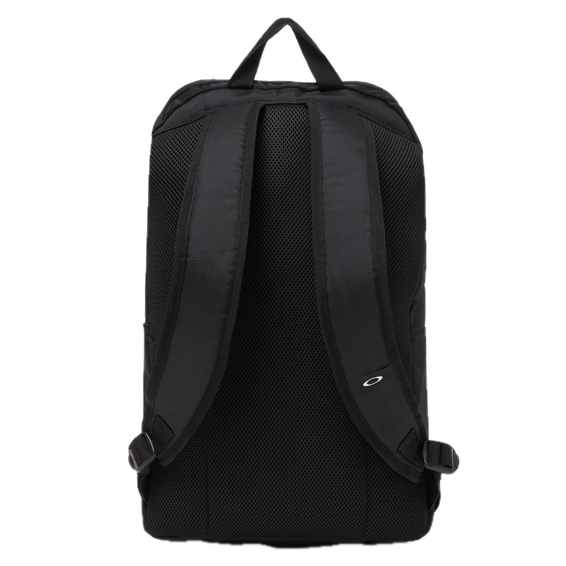 Oakley Essential Day Pack – lichtgewicht, functionele rugtas met laptopvak en subtiele Oakley-branding