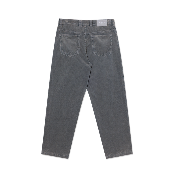 Polar Skate Co '93! Pants Overdyed Cord Blueish Grey – corduroy broek met rechte pasvorm, vijf zakken en Polar-label in overdyed Blueish Grey kleur.