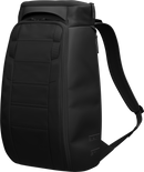 De iconische allrounder. De DB Journey Hugger Backpack combineert strak design met dagelijks gebruiksgemak.