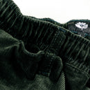 Bestel de Magenta LOOSE LONG CORD SHORTS snel, gemakkelijk en veilig bij Revert 95. Kom gezellig langs onze winkel in Haarlem of check onze website voor de hele Magenta collectie.