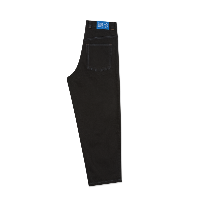 Polar Skate Co Big Boy Pants Black Blue Stitching – denim broek van 100% katoen met losse pasvorm, blauwe stiksels en Big Boy-logo op de coin pocket.
