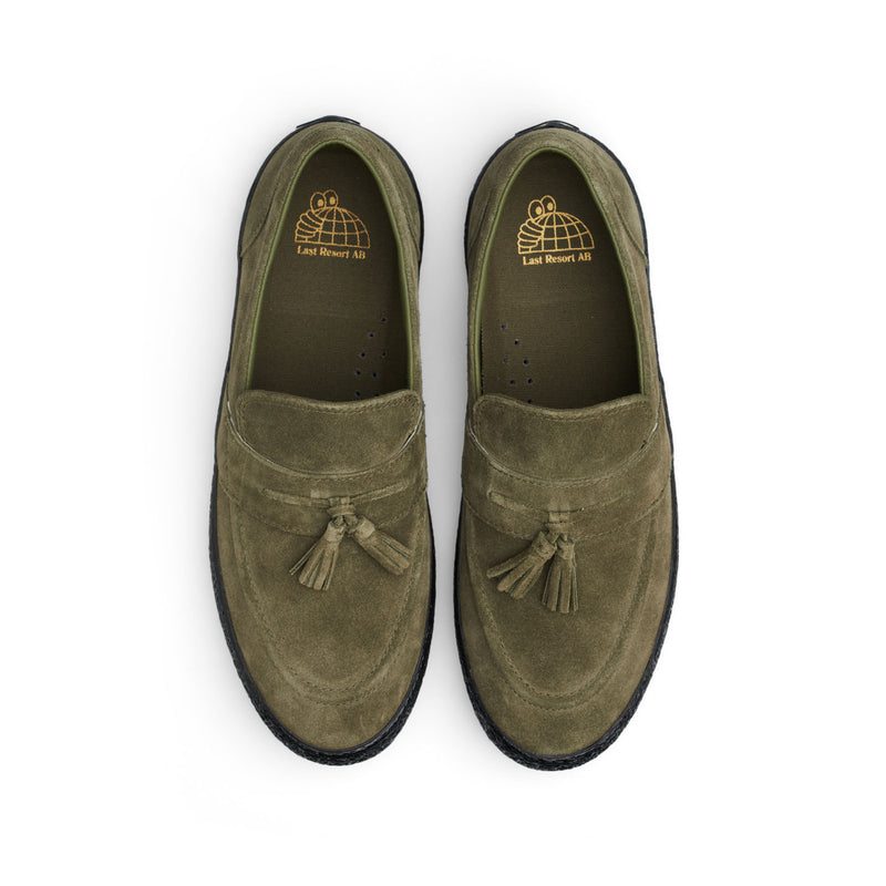 Bestel de Last Resort AB VM005 Loafer New Olive Black snel, veilig en gemakkelijk bij Revert 95. Check de gehele Last Resort AB collectie op onze site, of kom gezellig langs bij onze winkel in Haarlem.