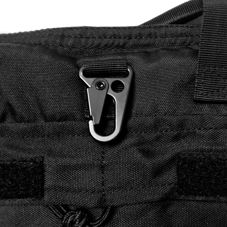 Rumble Helmet Backpack Black – zwarte polyester rugzak met helm-vak en verstelbare schouderbanden