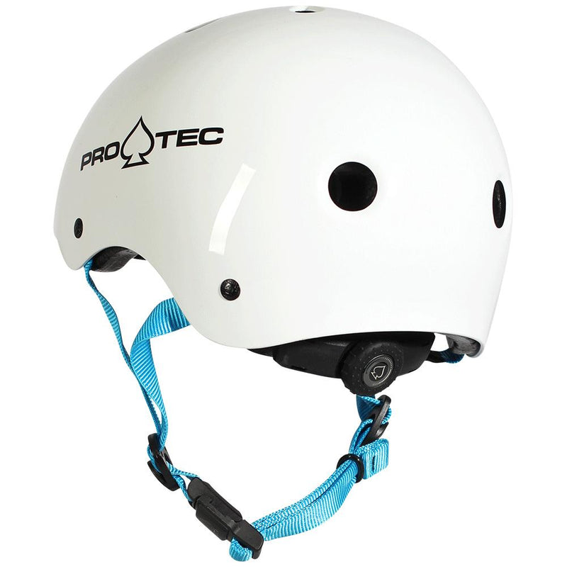 Koop de Pro-Tec JR Classic Fit Cert veilig en snel bij Revert 95 online of kom hem checken in de winkel in Haarlem.