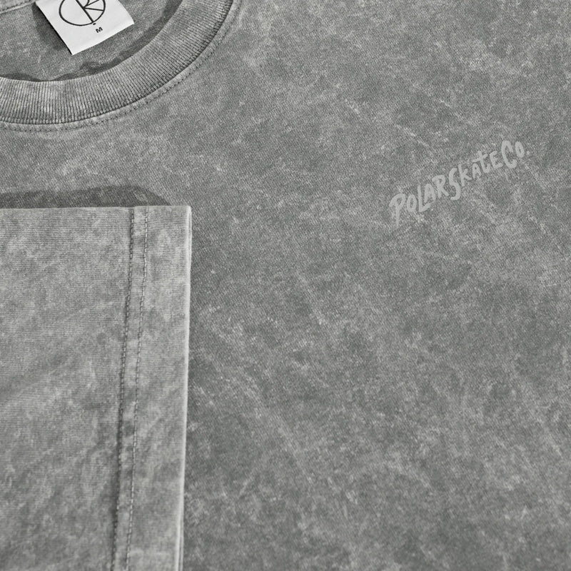 Koop de Polar Skate Co Acid Tee Surf Logo Grey veilig en snel bij Revert 95 online of kom hem checken in de winkel in Haarlem.